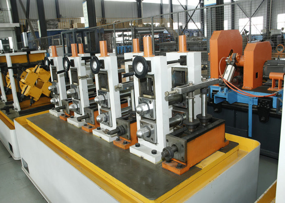 Τετραγωνικός σωλήνας χάλυβα προμηθευτών της Κίνας που κατασκευάζει τη μηχανή, σωλήνας χάλυβα που αυλακώνει τον κατασκευαστή μηχανών
