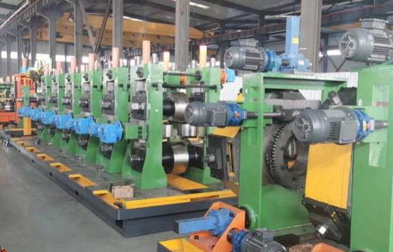 380v Erw Tube Mill Machine Production Line Υψηλής απόδοσης μηχανή συγκόλλησης και σχηματισμού
