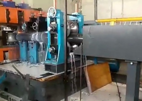 Ευθεία Συγκολλημένη Χαλύβδινη Τετράγωνη Σωλήνα Μύλος 0.8-4mm Πάχος